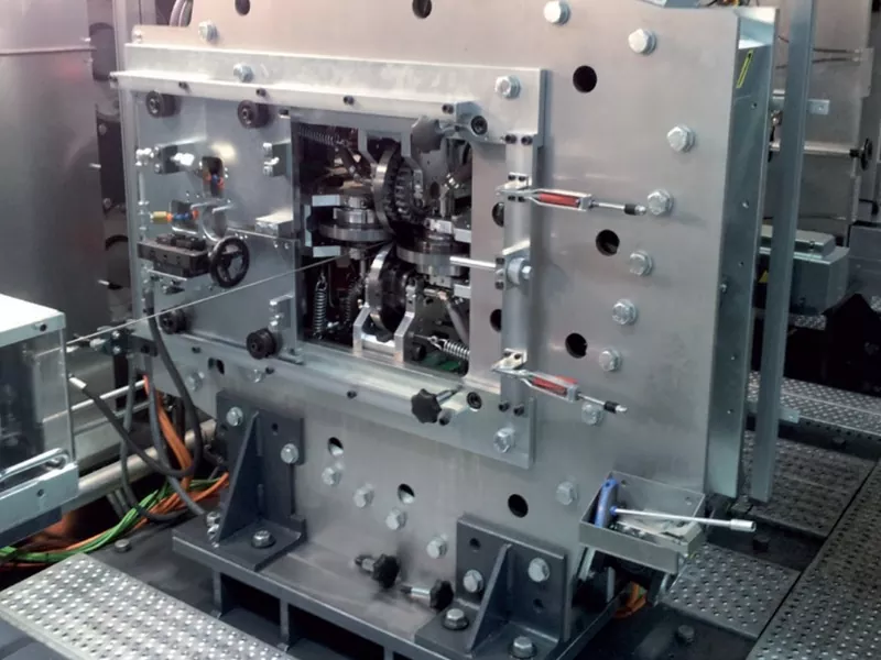 Μηχανή κύλισης προφίλ